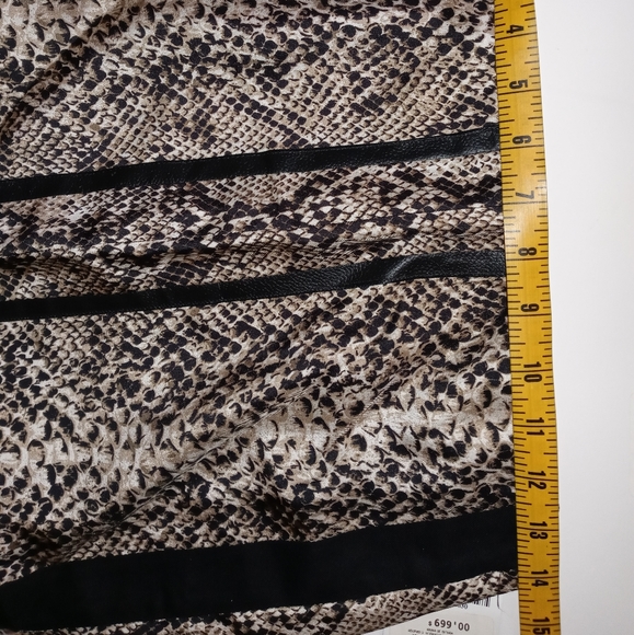 💲SALE. Zara Woman Skirt - Picture 7 of 7